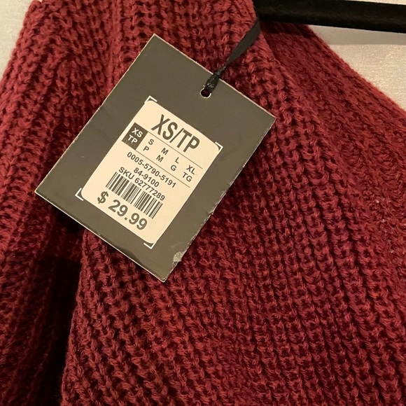 twist back v neck knit sweater - Picture 3 of 3